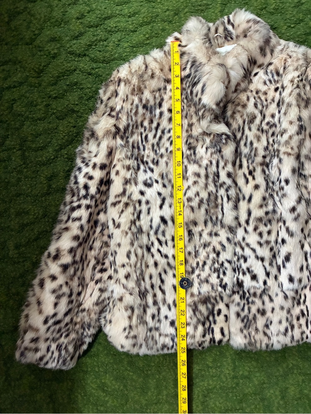 Vintage Chill Chasers Faux Snow Leopard Print Fur Jacket - Picture 15 of 16